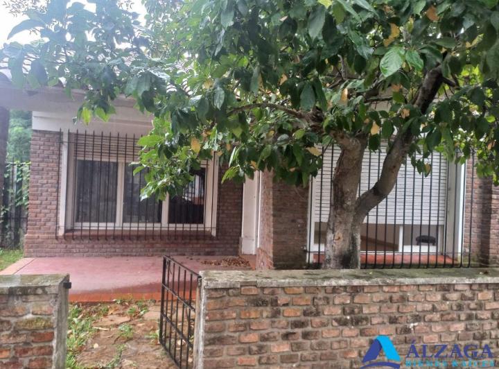 Casa · 210m² · 3 Ambientes · 2 Cocheras