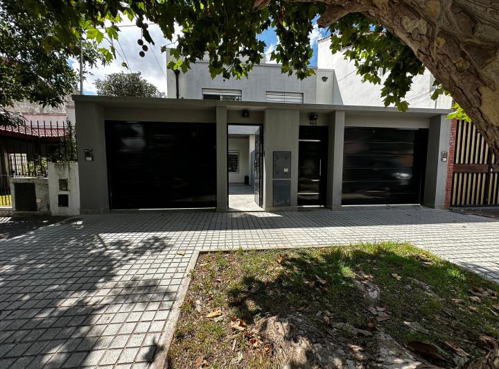 Casa · 126m² · 4 Ambientes · 1 Cochera