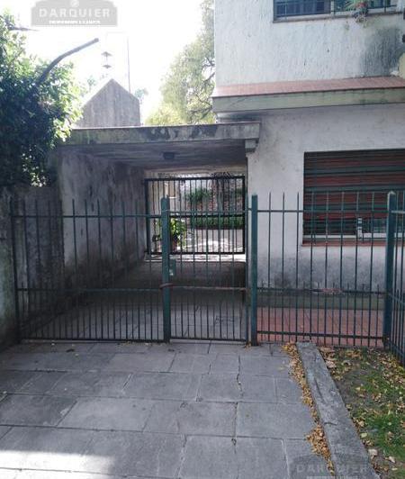 Casa · 196m² · 2 Dormitorios