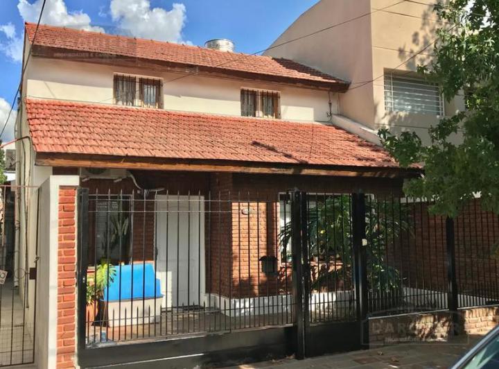 Casa · 100m² · 2 Dormitorios