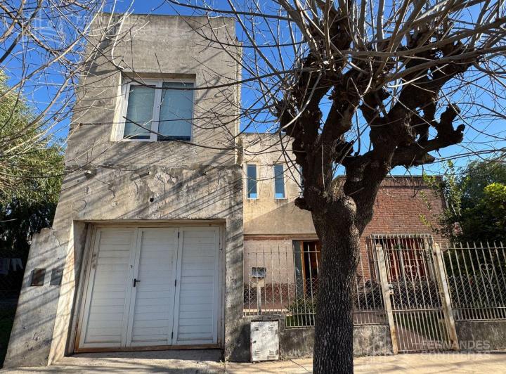 Casa · 160m² · 4 Ambientes · 1 Cochera