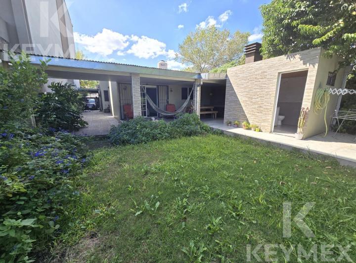 Casa · 120m² · 5 Ambientes · 2 Cocheras