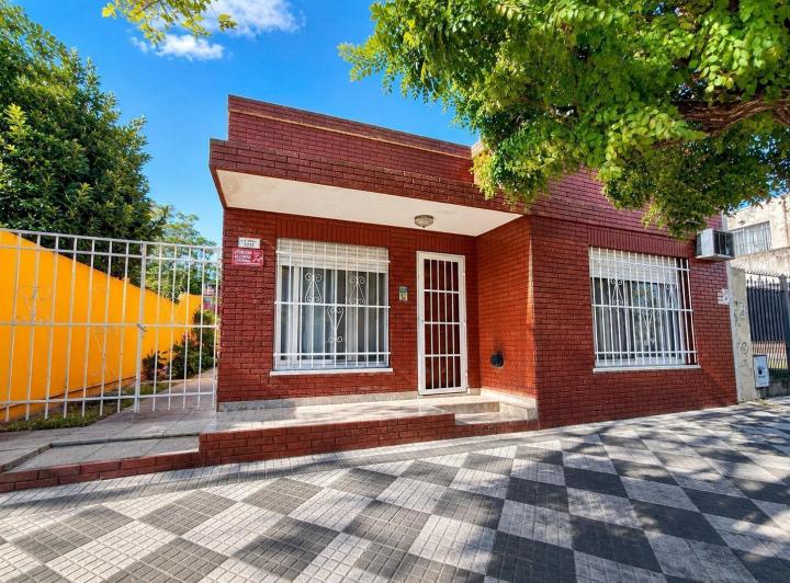 Casa · 160m² · 6 Ambientes · 1 Cochera