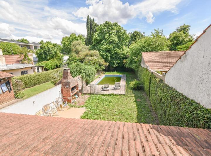 Casa · 338m² · 5 Ambientes · 1 Cochera
