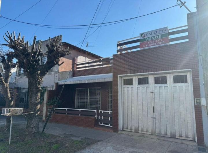 Casa · 150m² · 4 Ambientes · 1 Cochera