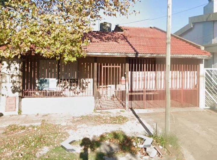 Casa · 90m² · 3 Ambientes · 1 Cochera