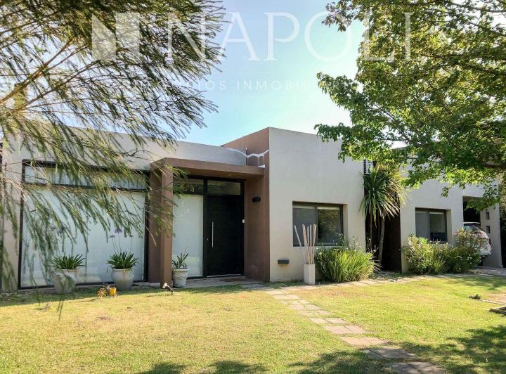 Casa · 150m² · 4 Ambientes · 1 Cochera