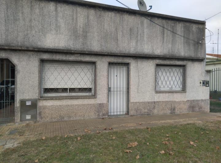 Casa · 98m² · 4 Ambientes · 1 Cochera