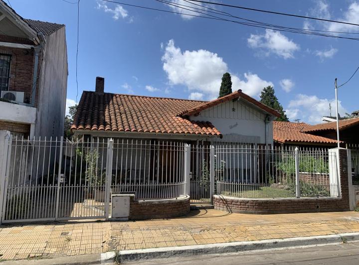 Casa · 115m² · 4 Ambientes · 1 Cochera