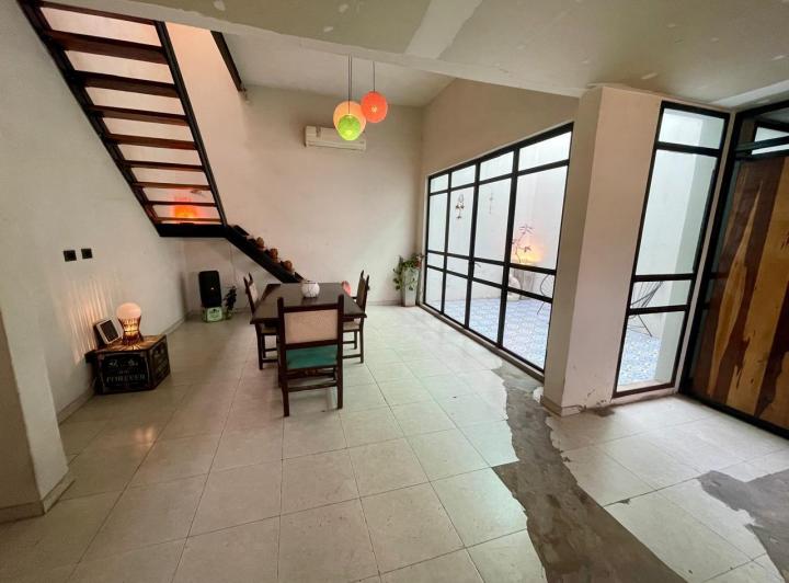 Casa · 156m² · 4 Ambientes · 1 Cochera