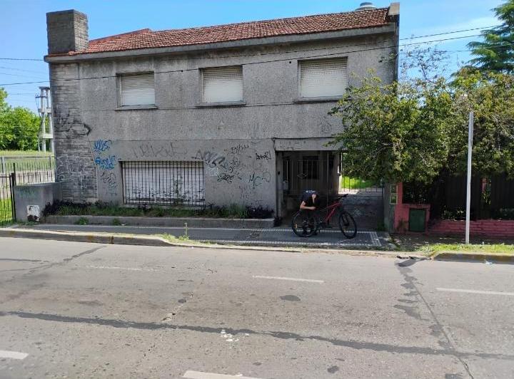 Casa · 150m² · 5 Ambientes · 2 Cocheras