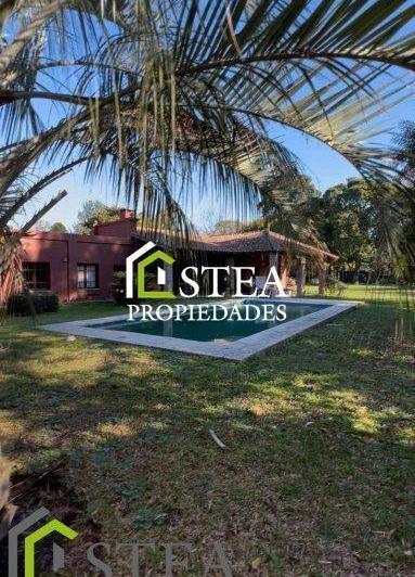 Casa · 240m² · 5 Ambientes · 1 Cochera