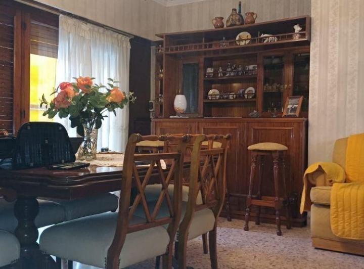 Casa · 149m² · 4 Ambientes · 2 Cocheras