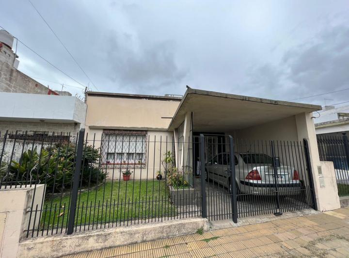 Casa · 237m² · 3 Ambientes · 1 Cochera