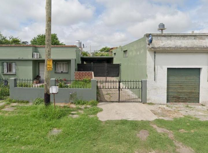 Casa · 250m² · 4 Ambientes · 3 Cocheras