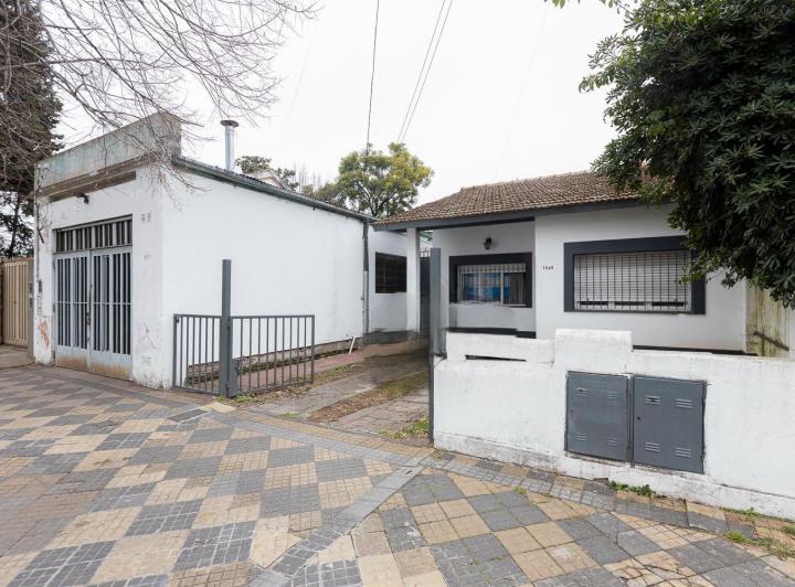 Casa · 400m² · 4 Ambientes · 2 Cocheras