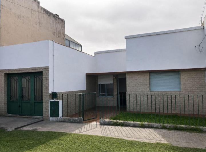 Casa · 70m² · 4 Ambientes · 1 Cochera