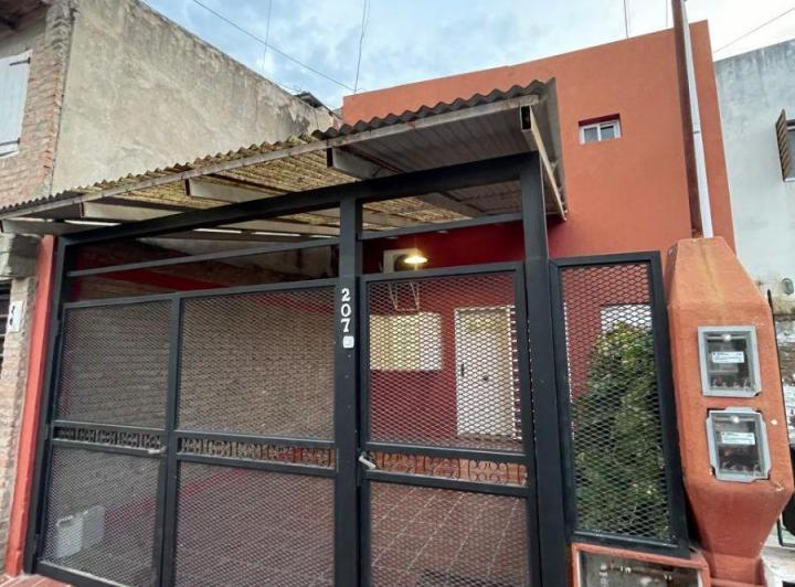 Casa · 83m² · 3 Ambientes · 1 Cochera