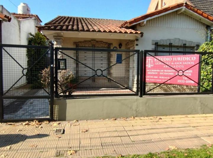 Casa · 130m² · 5 Ambientes · 1 Cochera