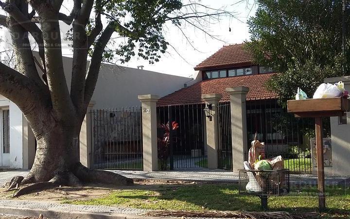 Casa · 245m² · 3 Dormitorios