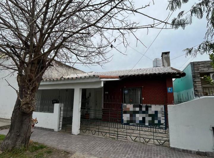 Casa · 238m² · 3 Ambientes · 1 Cochera