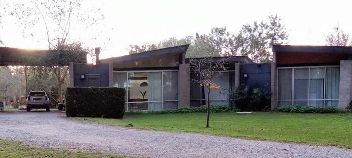 Casa · 302m² · 4 Ambientes · 4 Cocheras