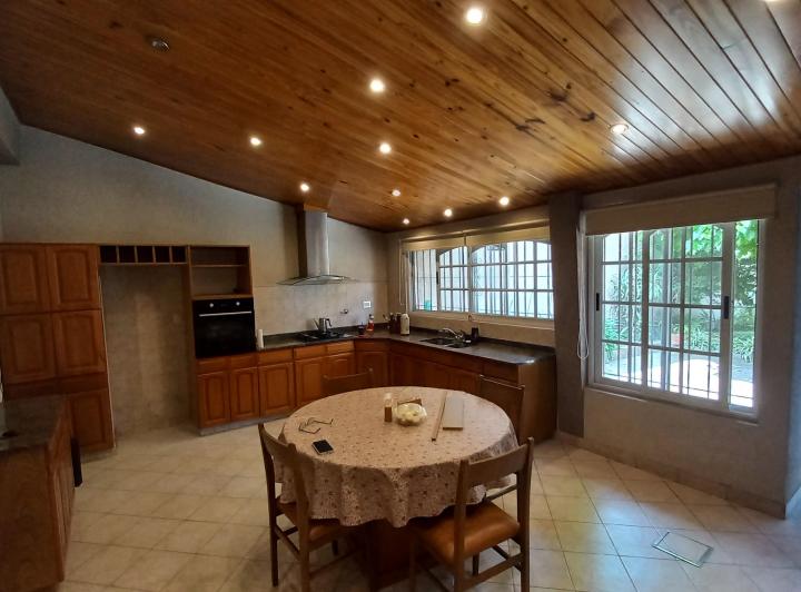 Casa · 110m² · 4 Ambientes · 1 Cochera