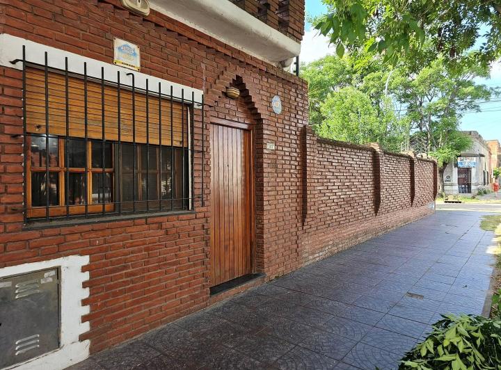 Casa · 130m² · 3 Ambientes · 1 Cochera