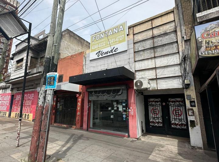 Casa · 410m² · 4 Ambientes · 1 Cochera