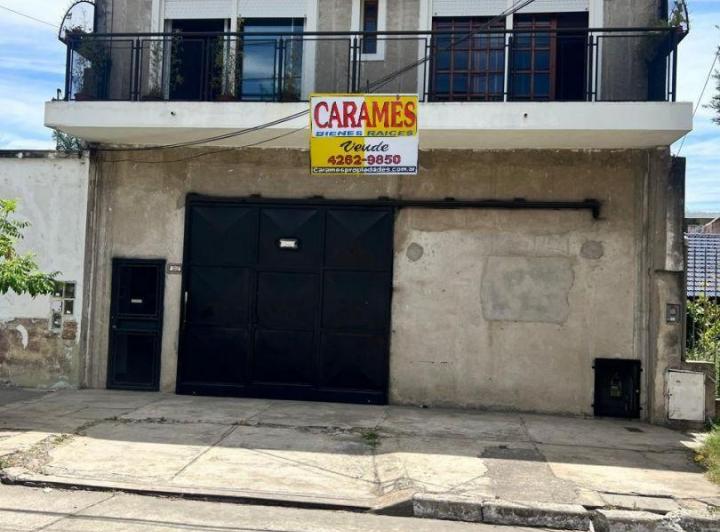 Casa · 274m² · 3 Ambientes · 10 Cocheras