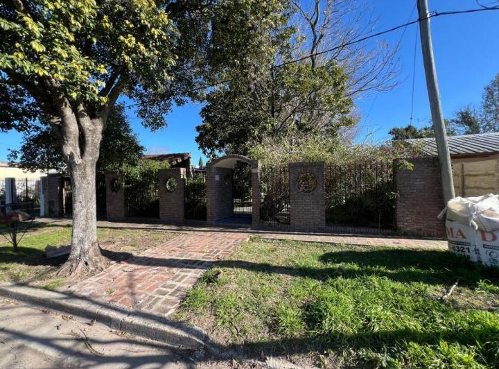 Casa · 224m² · 3 Ambientes · 1 Cochera