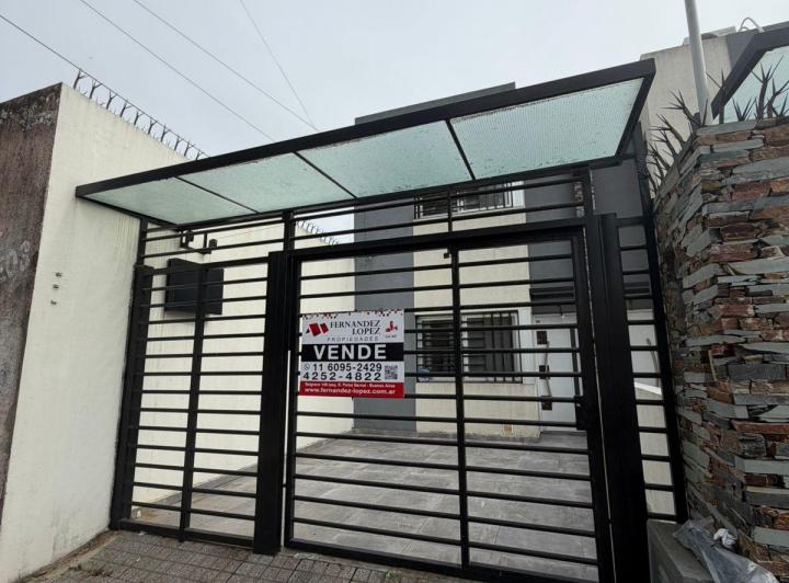 Casa · 59m² · 2 Ambientes · 1 Cochera