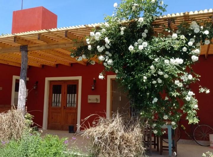 Casa · 82m² · 4 Ambientes · 2 Cocheras