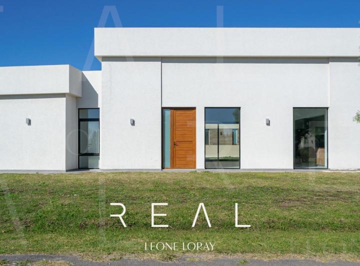 Casa · 180m² · 4 Ambientes · 1 Cochera