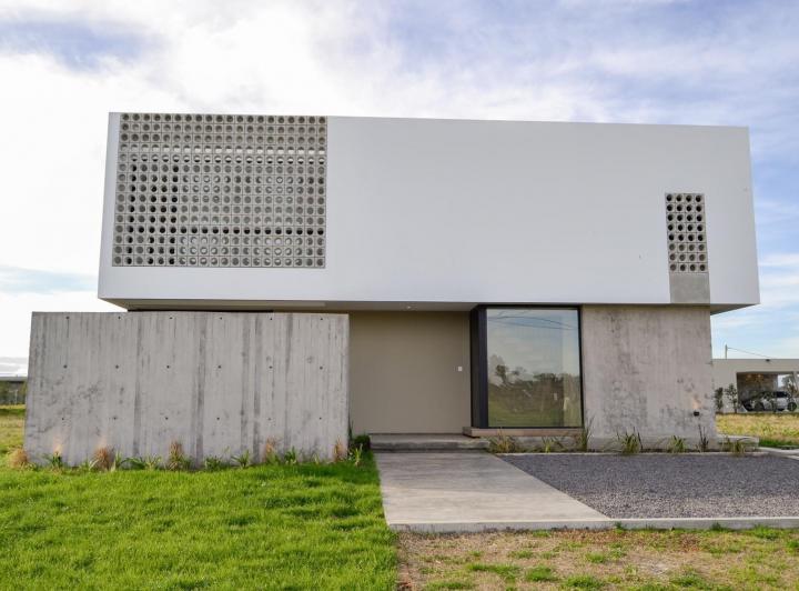 Casa · 148m² · 5 Ambientes · 2 Cocheras