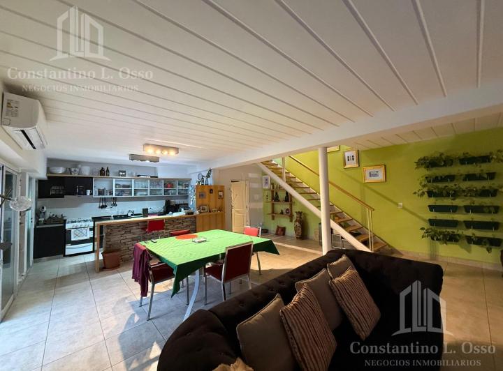 Casa · 130m² · 3 Ambientes · 2 Cocheras