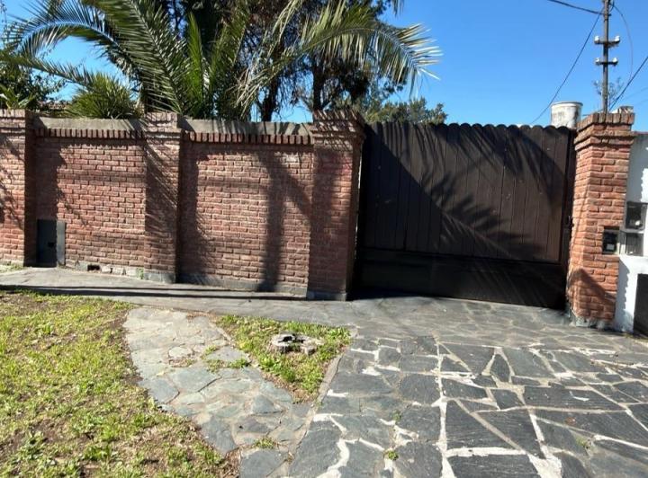 Casa · 90m² · 3 Ambientes · 1 Cochera