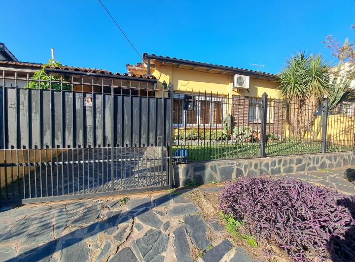Casa · 90m² · 4 Ambientes · 1 Cochera