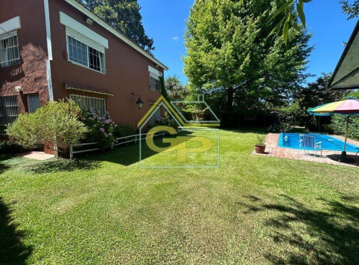 Casa · 132m² · 6 Ambientes · 1 Cochera