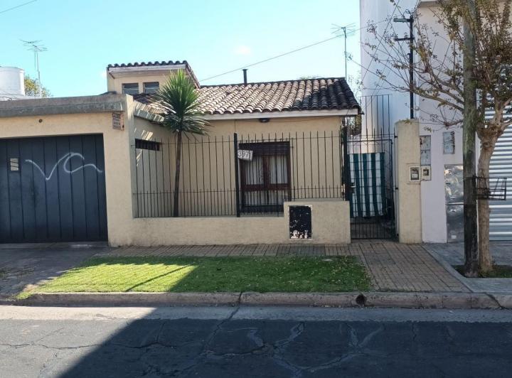 Casa · 320m² · 6 Ambientes · 1 Cochera