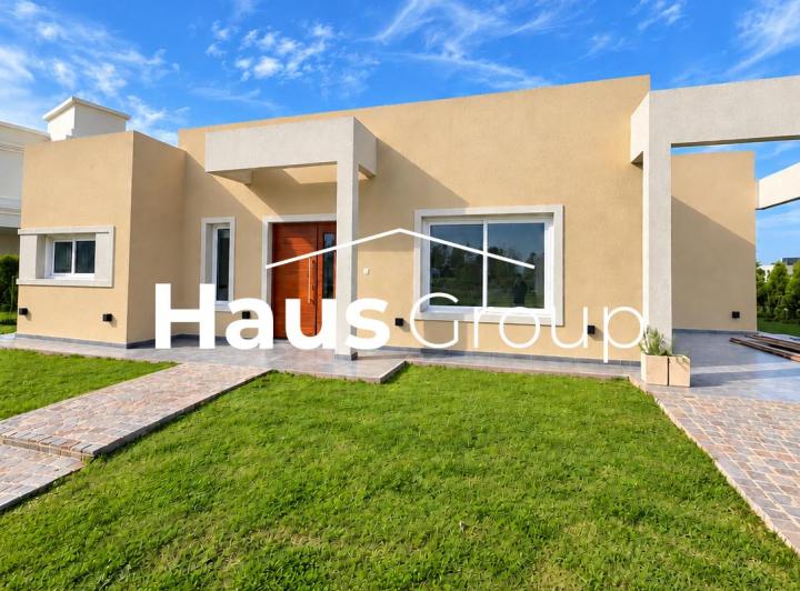 Casa · 190m² · 4 Ambientes · 1 Cochera