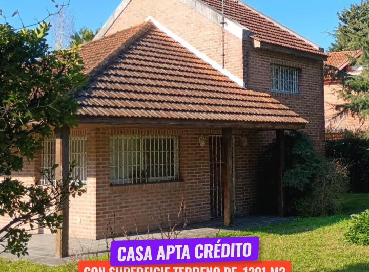 Casa · 121m² · 4 Ambientes · 1 Cochera