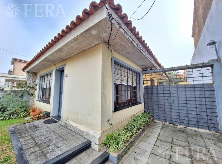 Casa · 75m² · 2 Ambientes · 2 Cocheras