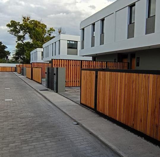 Casa · 112m² · 5 Ambientes · 1 Cochera