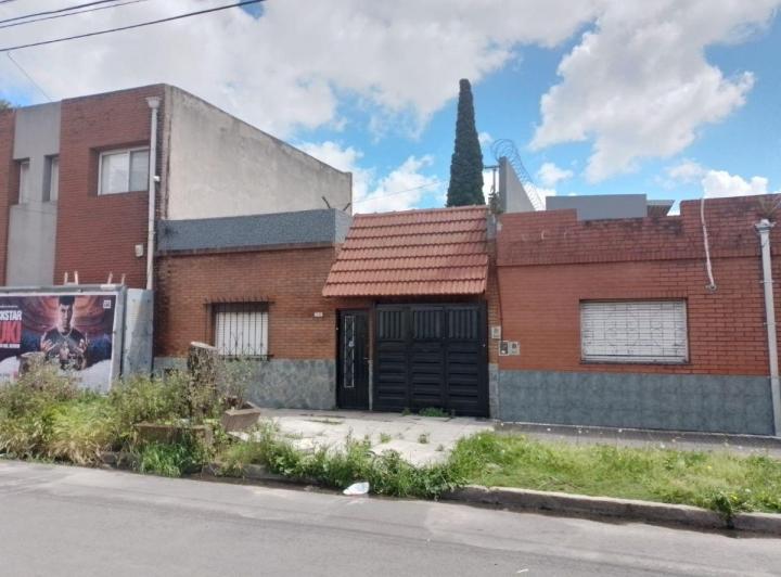 Casa · 90m² · 3 Ambientes · 1 Cochera