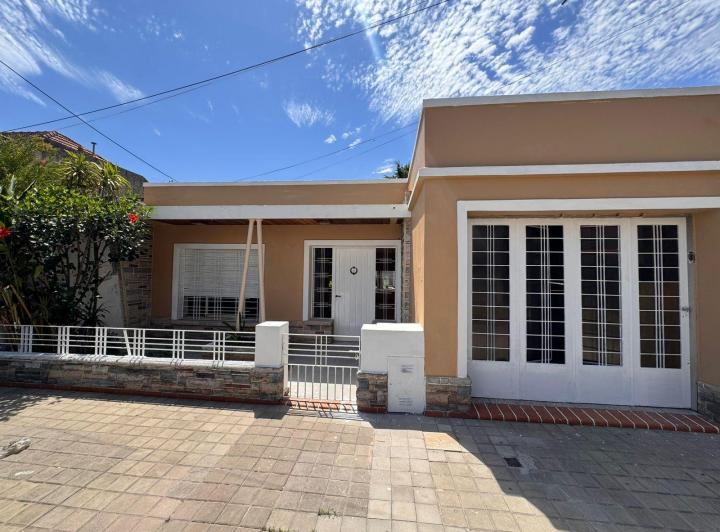 Casa · 150m² · 3 Ambientes · 1 Cochera
