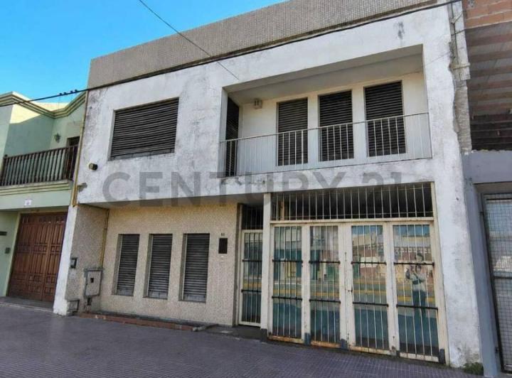 Casa · 154m² · 2 Dormitorios · 1 Cochera