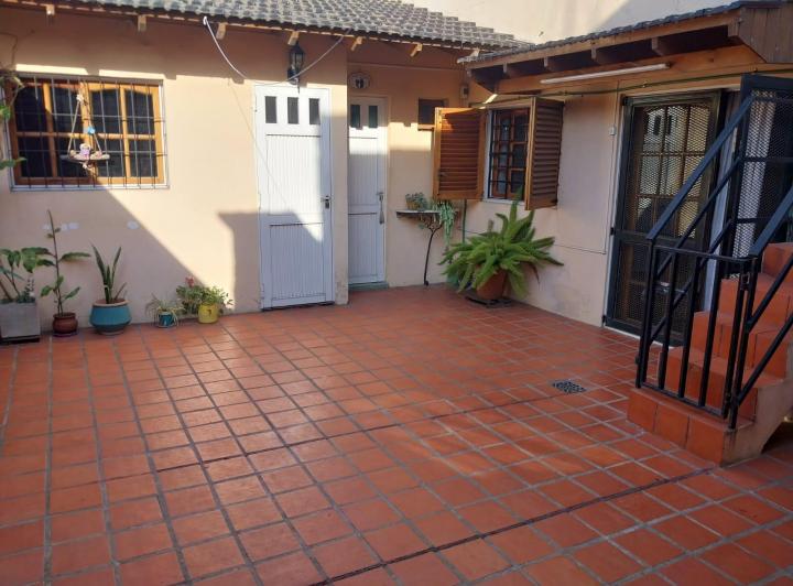 Casa · 160m² · 3 Ambientes · 2 Cocheras