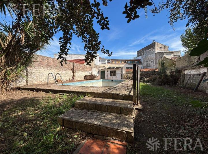 Casa · 70m² · 3 Ambientes · 2 Cocheras
