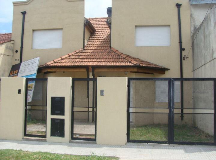 Casa · 75m² · 3 Ambientes · 1 Cochera